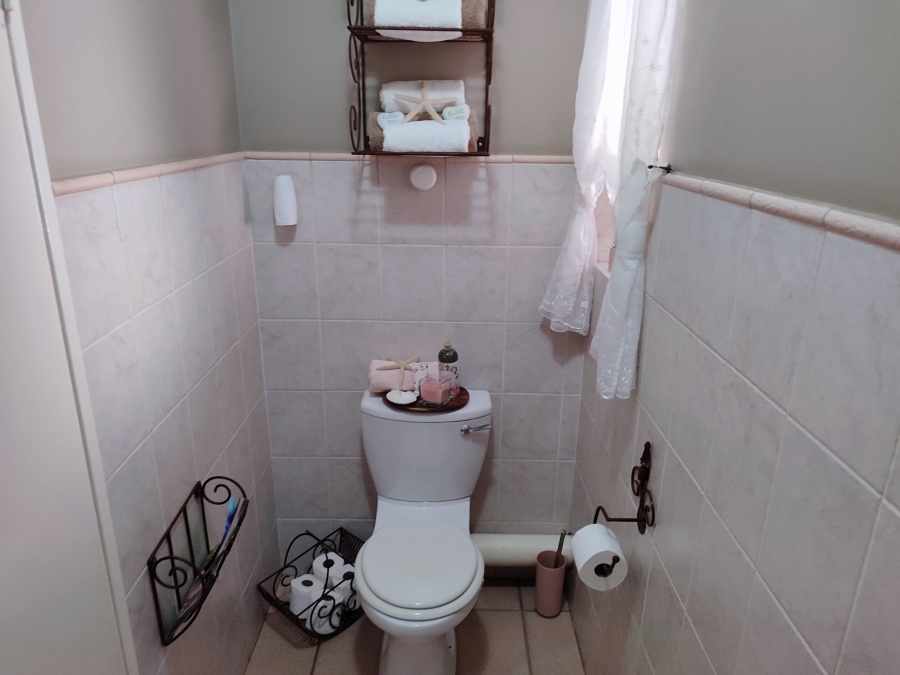 4 Bedroom Property for Sale in Wilkoppies North West